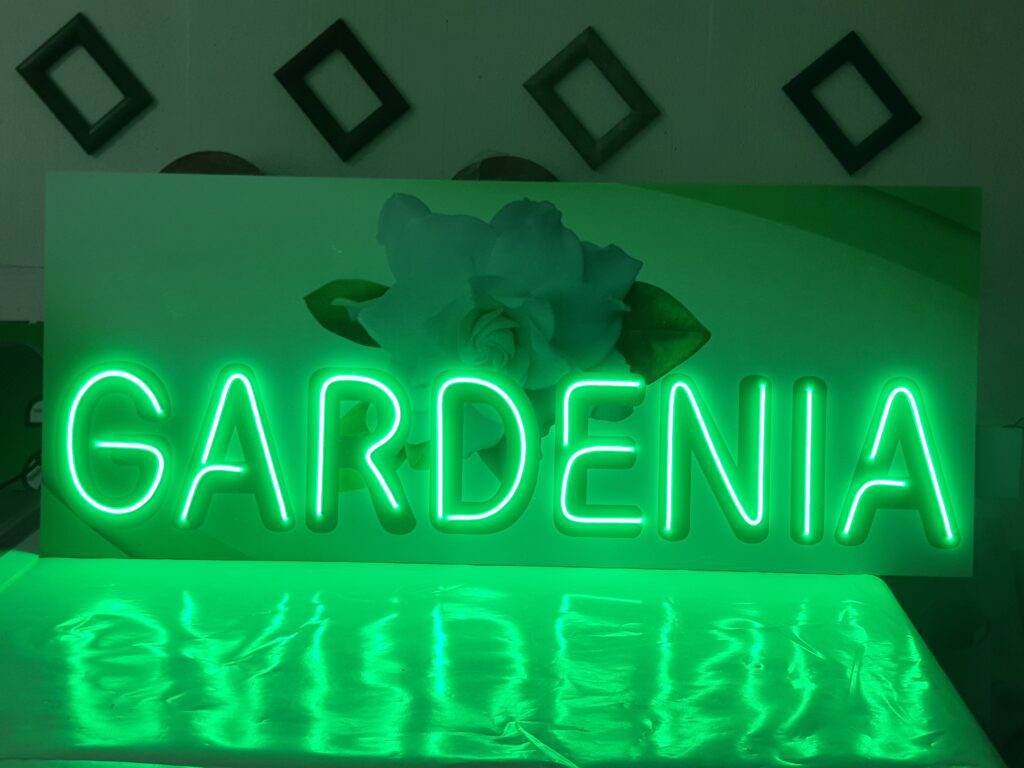 Неоновая вывеска Gardenia